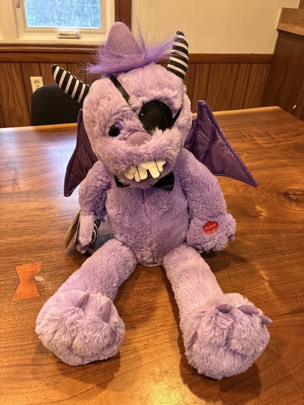 Chantilly Lane Musicals Monster Purple People Eater PBC 19” w/ Tags NOT WORKING